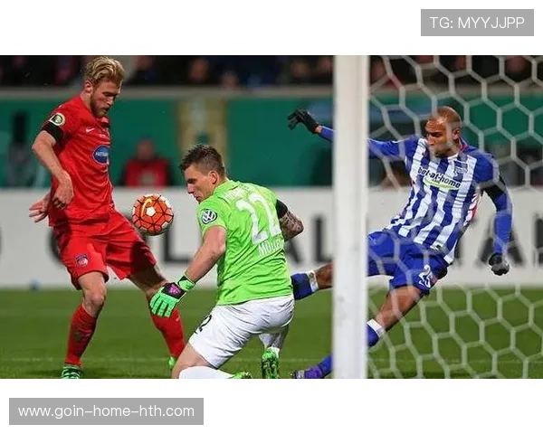 奥格斯堡左路或撕开汉堡防线——一场充满激情的对决