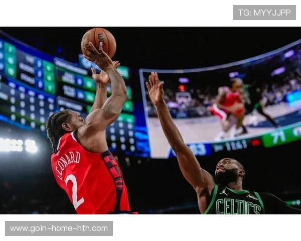 小卡沉稳命中中距离,洛杉矶轻松掌控比赛